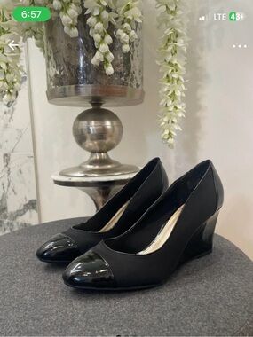 Bandolino Black Wedge Pumps with Patent Cap Toe